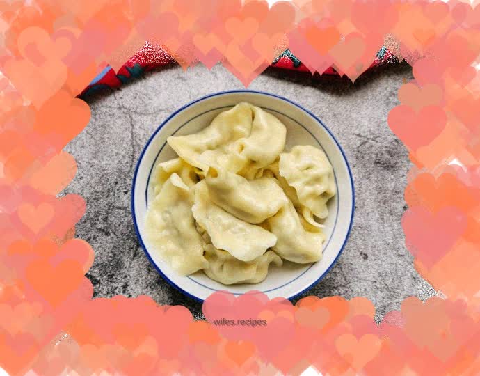 Sophora japonica and leek pork dumplings