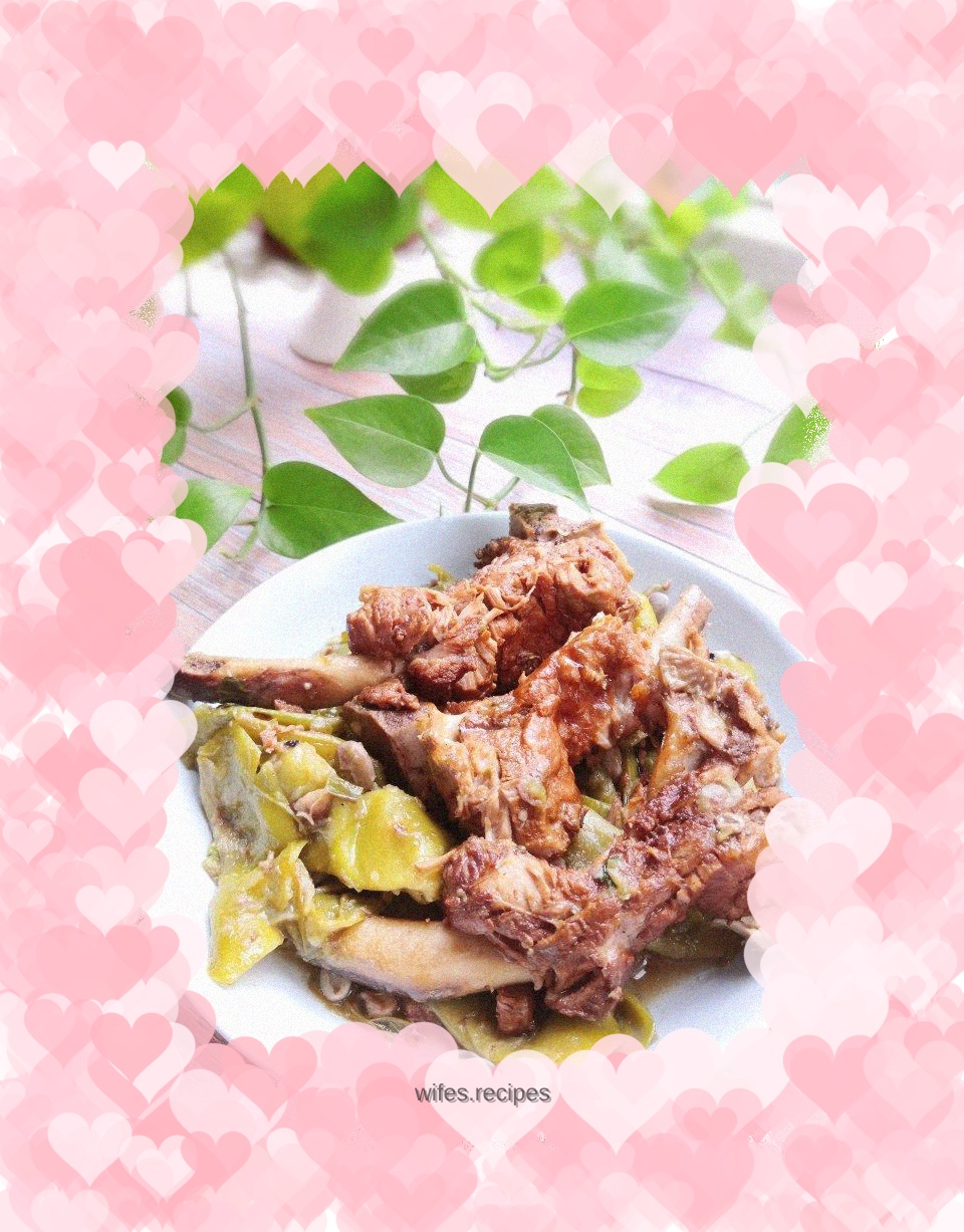 Spare ribs and fried beans