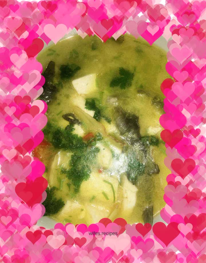 Yellow bone fish tofu soup