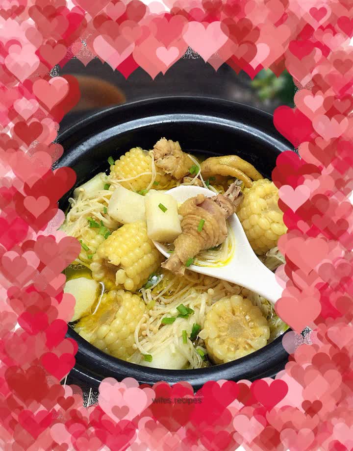 Yam, hen and mushroom stew