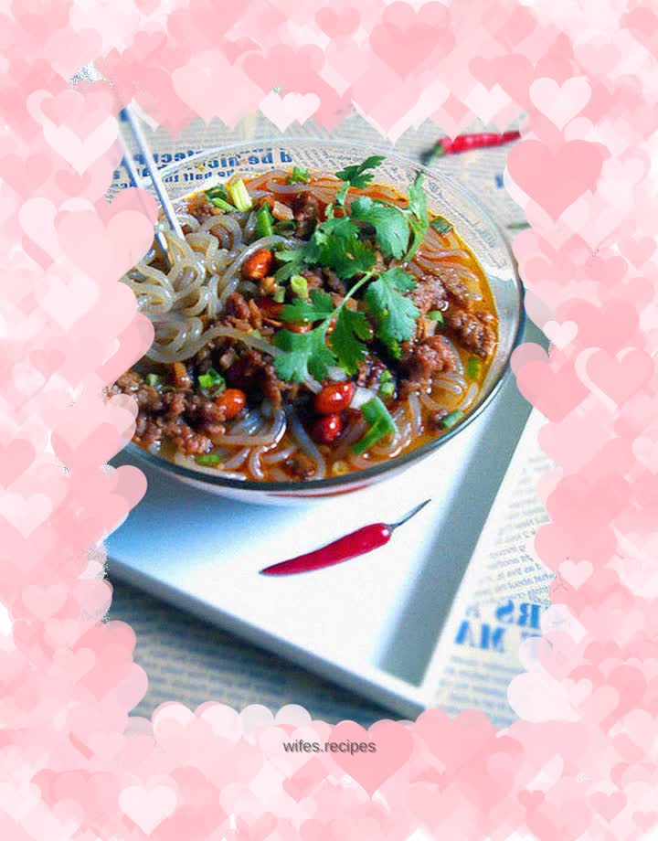 【Hot and Sour Noodles with Miscellaneous Sauce】————————Let the numbing, spicy, fresh and fragrant flavors tantalize your taste buds