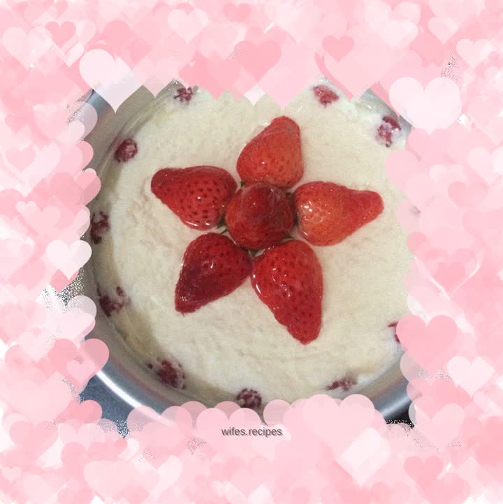 Strawberry mousse cake