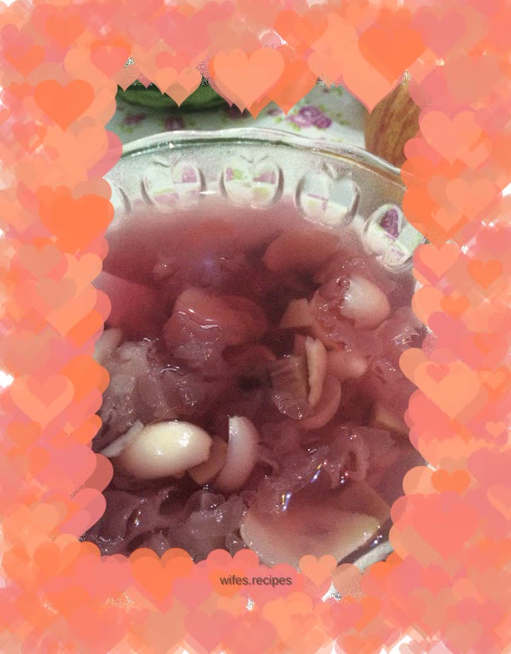 Purple sweet potato, lily and white fungus soup