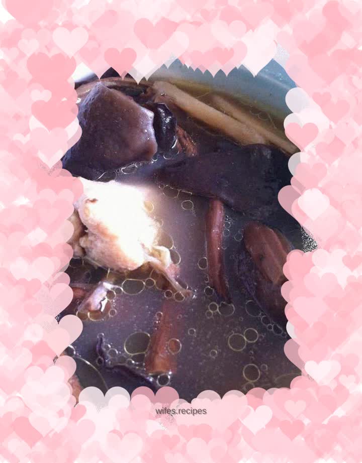 Healthy old hen mushroom soup