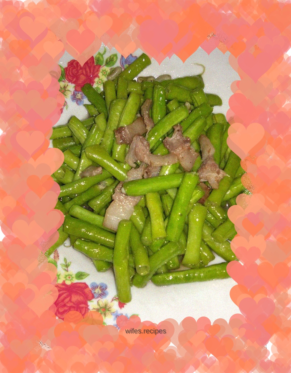 Stir-fried long beans with meat