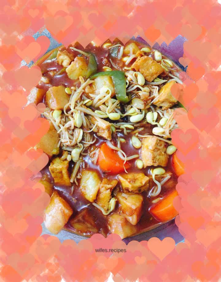 Assorted red braised vegetables