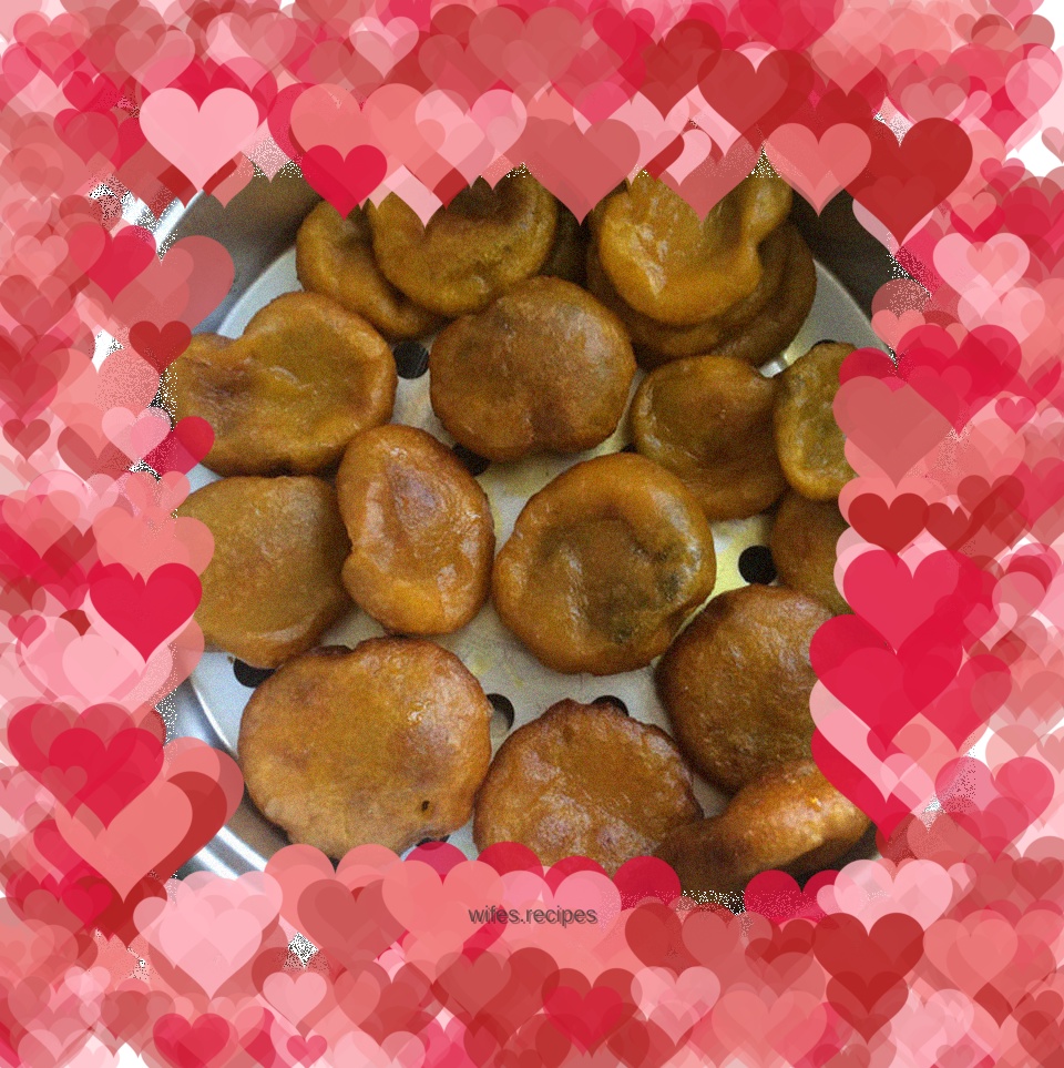 Pumpkin Pie with Sesame Filling