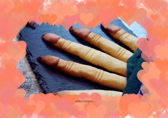 Halloween - Witch Finger Cake