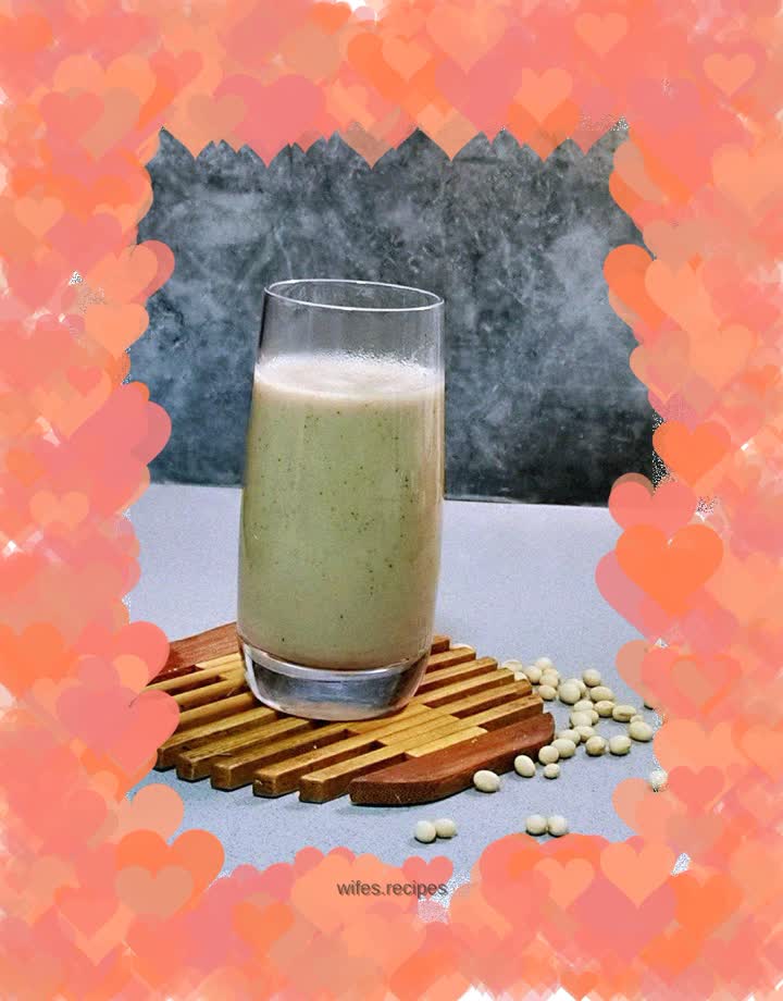 Red date soy milk to replenish qi and blood