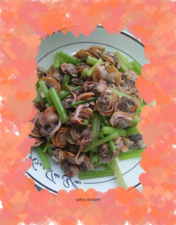 Red clam meat mixed with celery