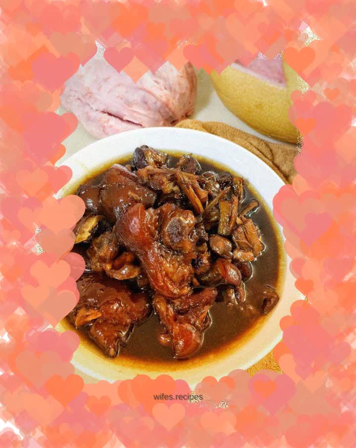 Delicious pork trotters