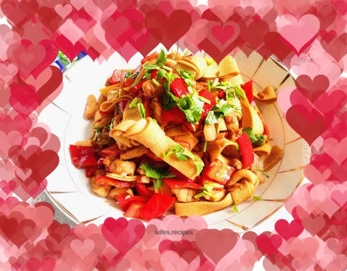 Pork belly and red pepper stir-fried tofu skin