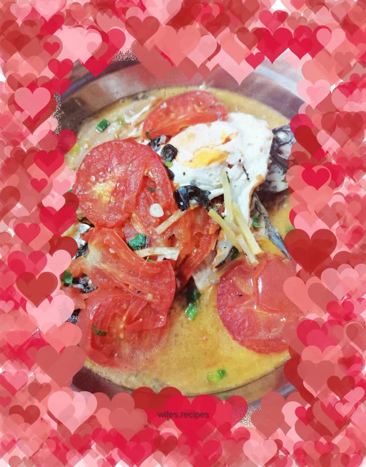 Tomato crucian carp soup