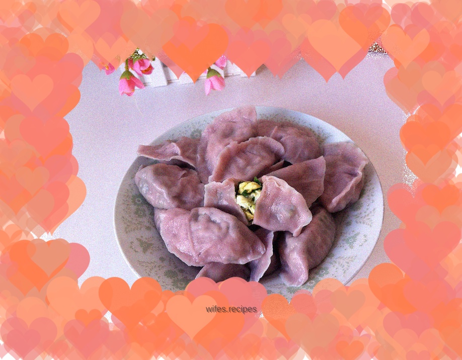 Purple sweet potato noodles and three fresh dumplings