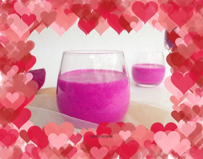 Dragon fruit milkshake