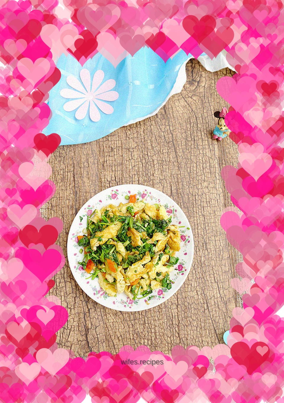 Fried eggs with coriander