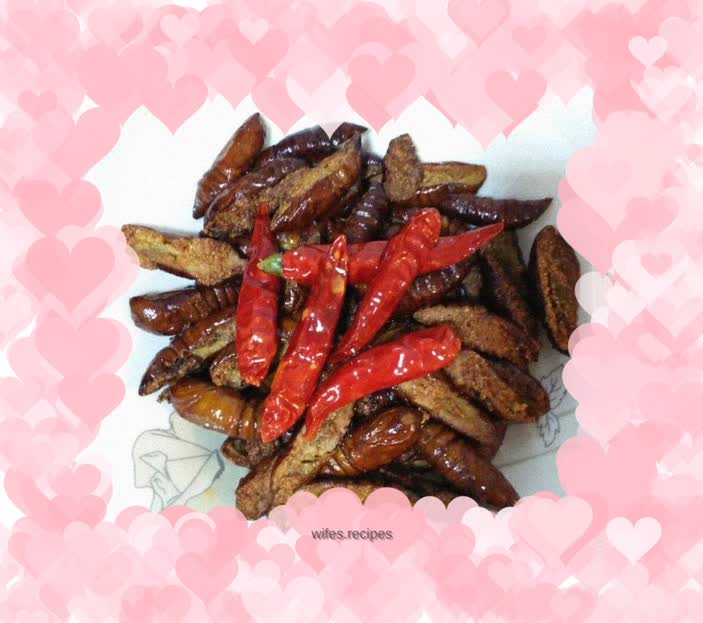 Fried silkworm chrysalis