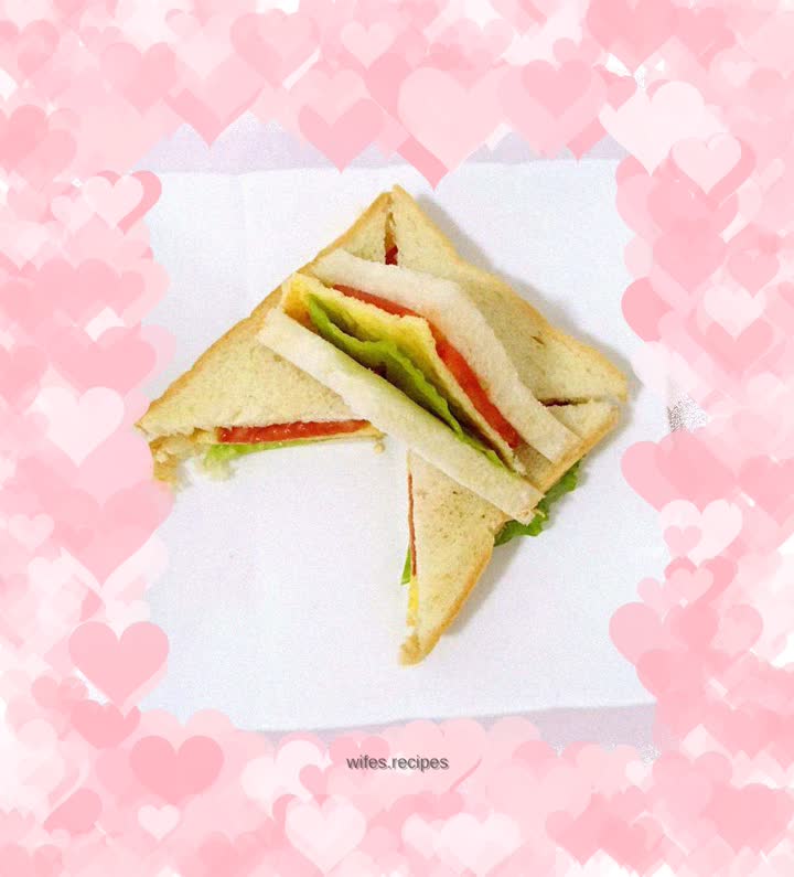 Egg and vegetable sandwich