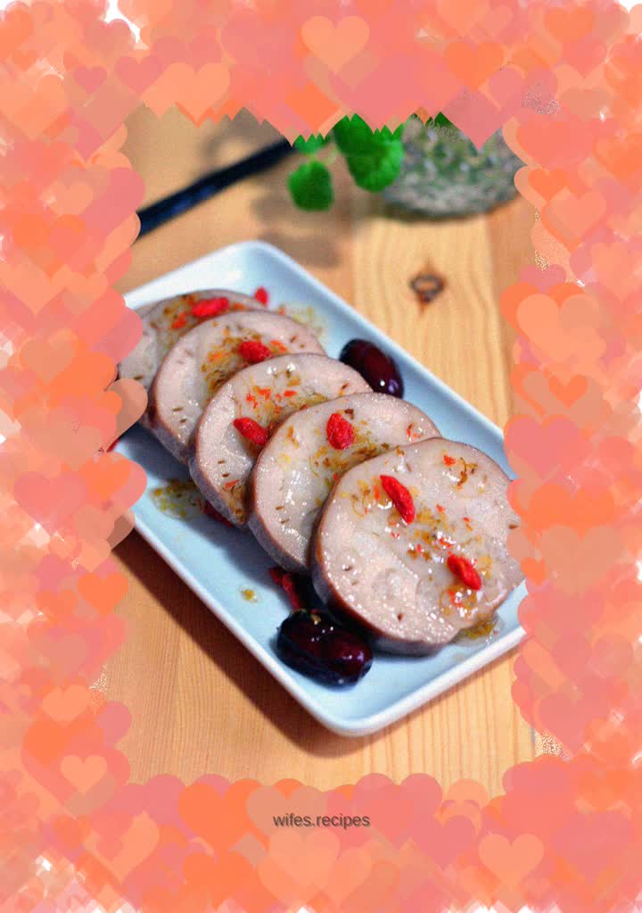 Osmanthus glutinous rice and lotus root