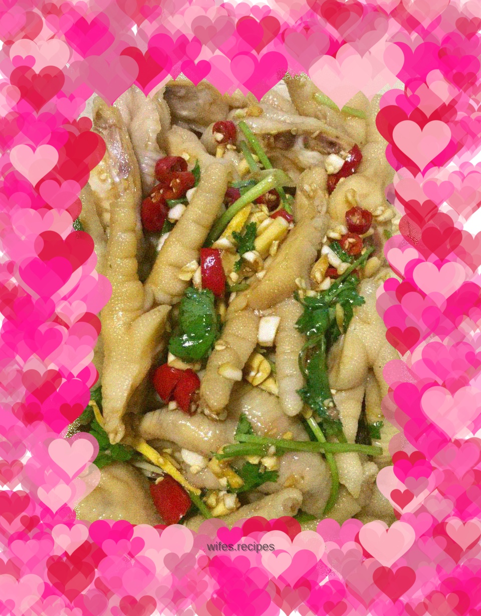 Hot and sour chicken feet