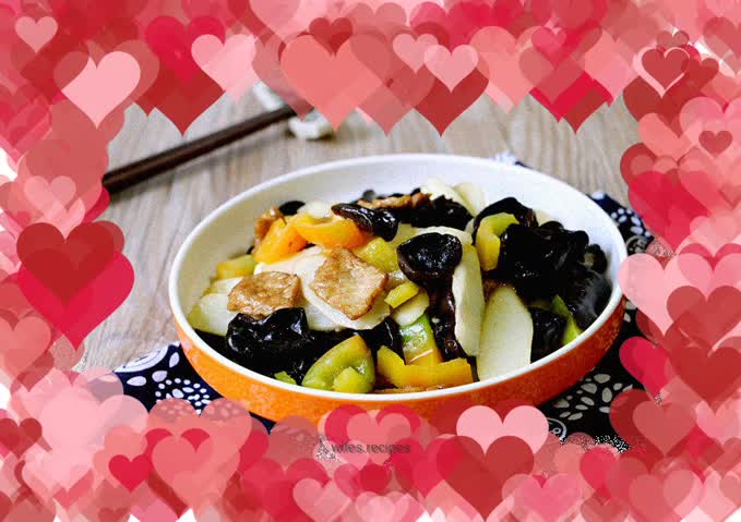 Stir-fried yam with small fungus