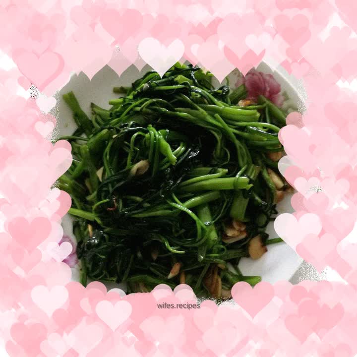 Vegetarian stir-fried water spinach