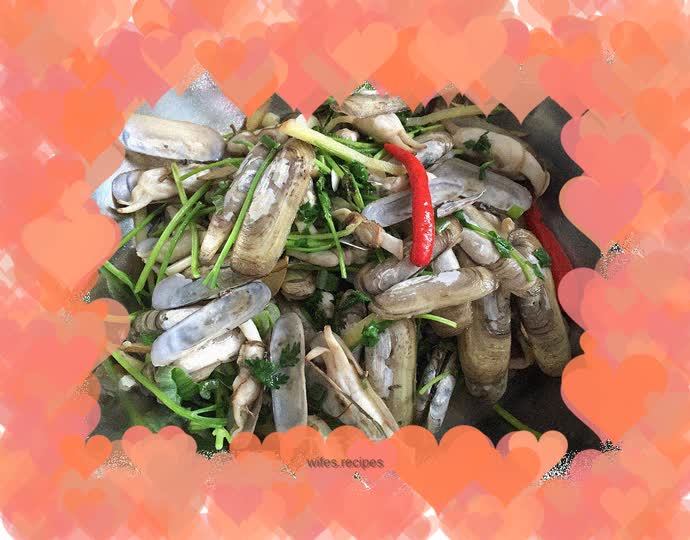 Spicy stir-fried razor clams