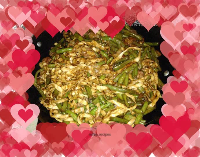 Steamed noodles with braised pork version