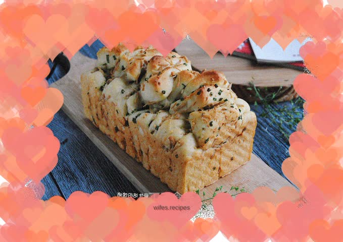 Onion-flavored shredded pork floss buns