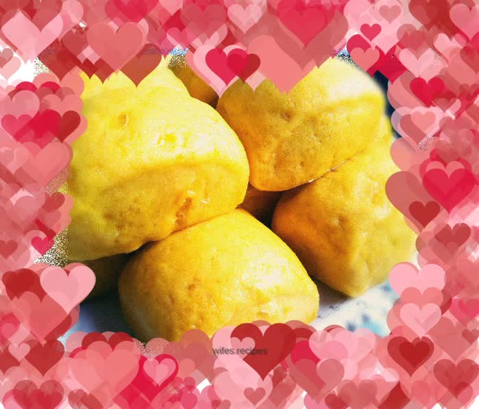 Pumpkin steamed buns