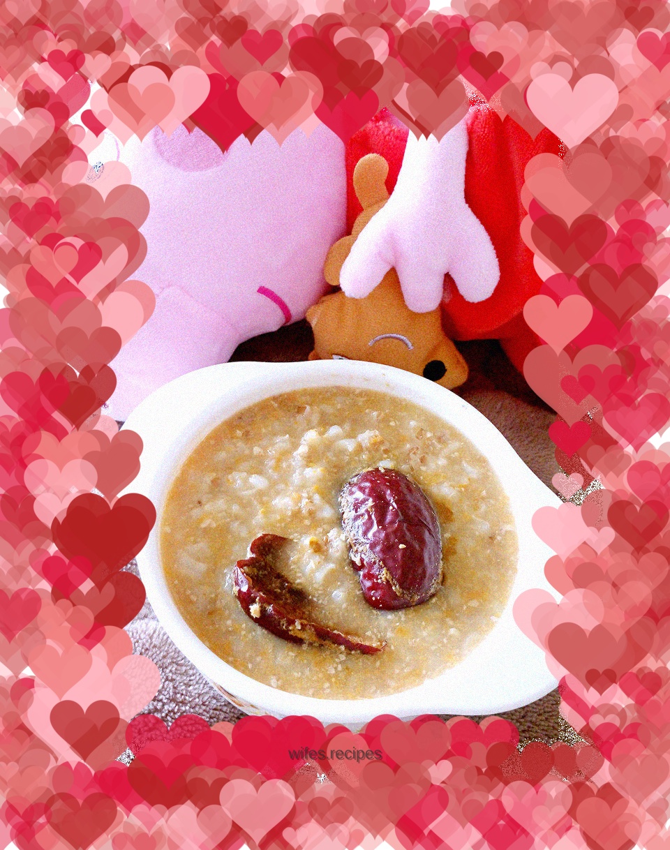 Red dates, walnuts and multigrain porridge