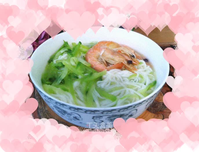 Shredded radish and prawn noodles