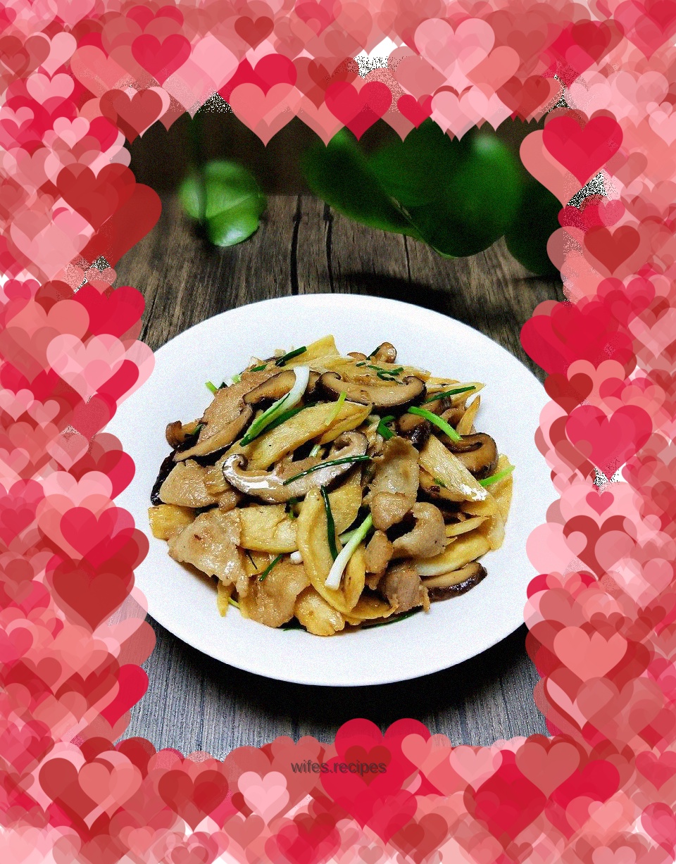 Stir-fried wild rice with mushroom and pork slices