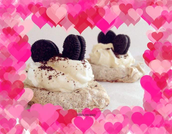 Oreo Pavlova