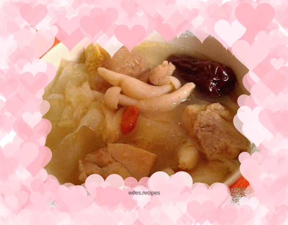 White Jade Mushroom and Tremella Chicken Soup