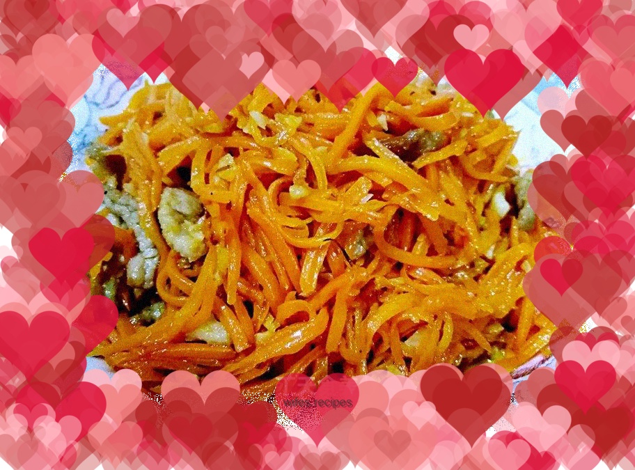 Stir-fried shredded pork with garlic and carrots