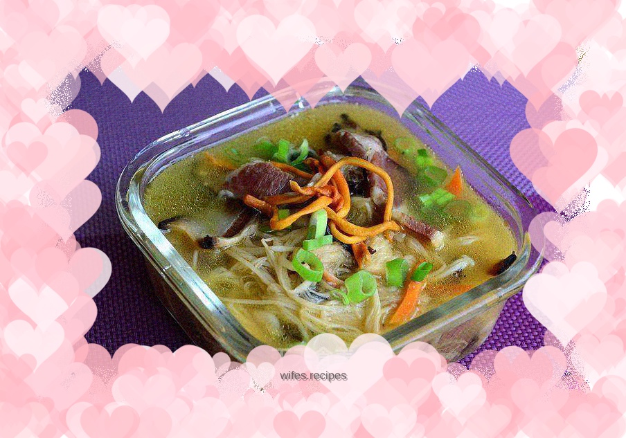 Cordyceps flower and enoki mushroom soup