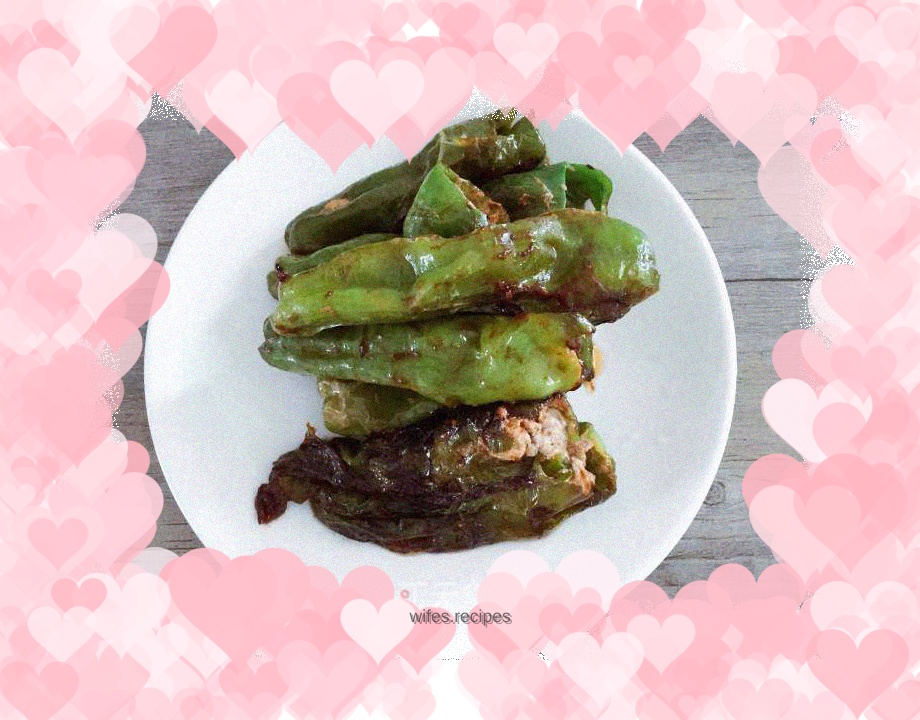 Tiger pepper stuffed with meat