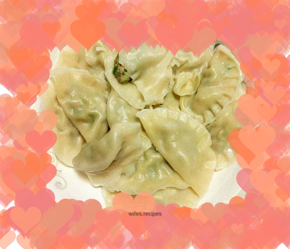 Pork and green pepper stuffed dumplings