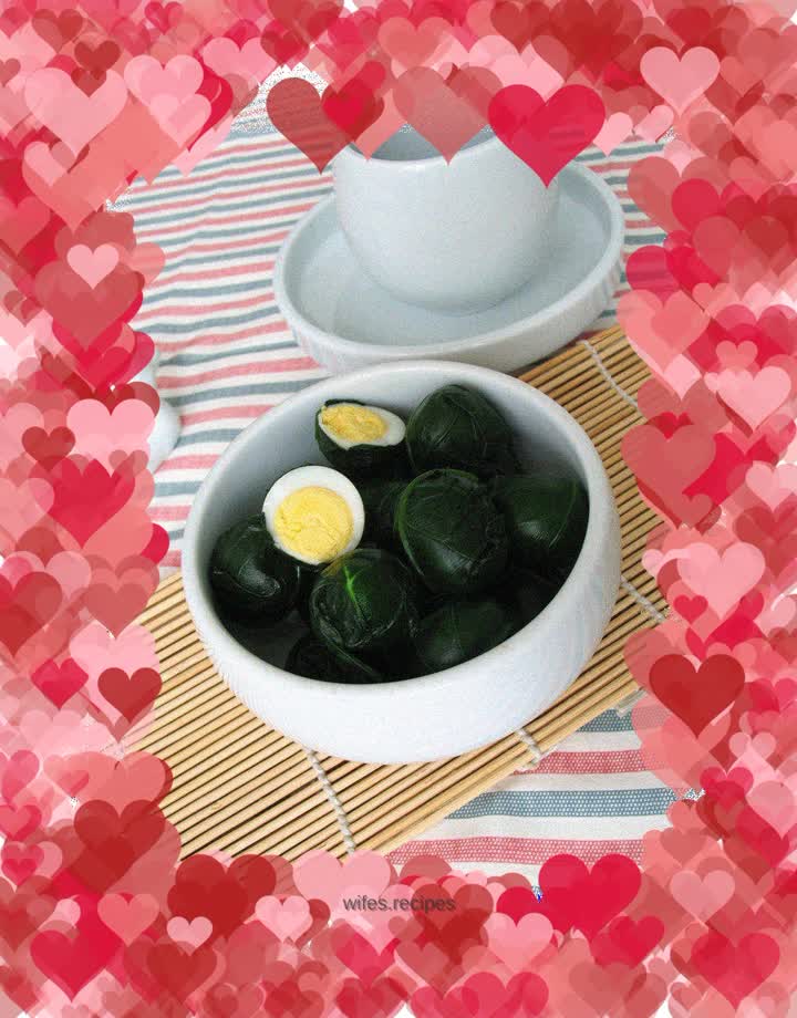 Spinach and Quail Eggs