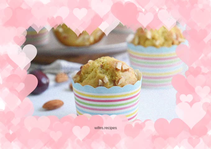 Lemon Almond Cupcakes