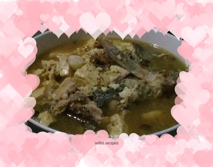 Homemade fish stewed with tofu