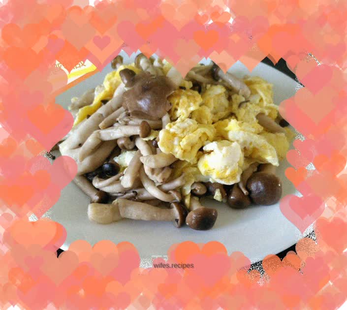 Mushroom scrambled eggs
