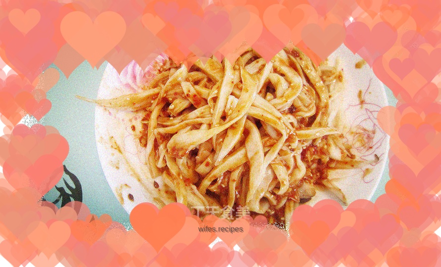 Cold shredded king oyster mushrooms