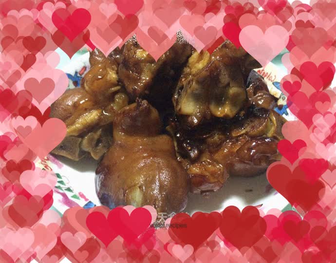 Sauce-flavored pork trotters