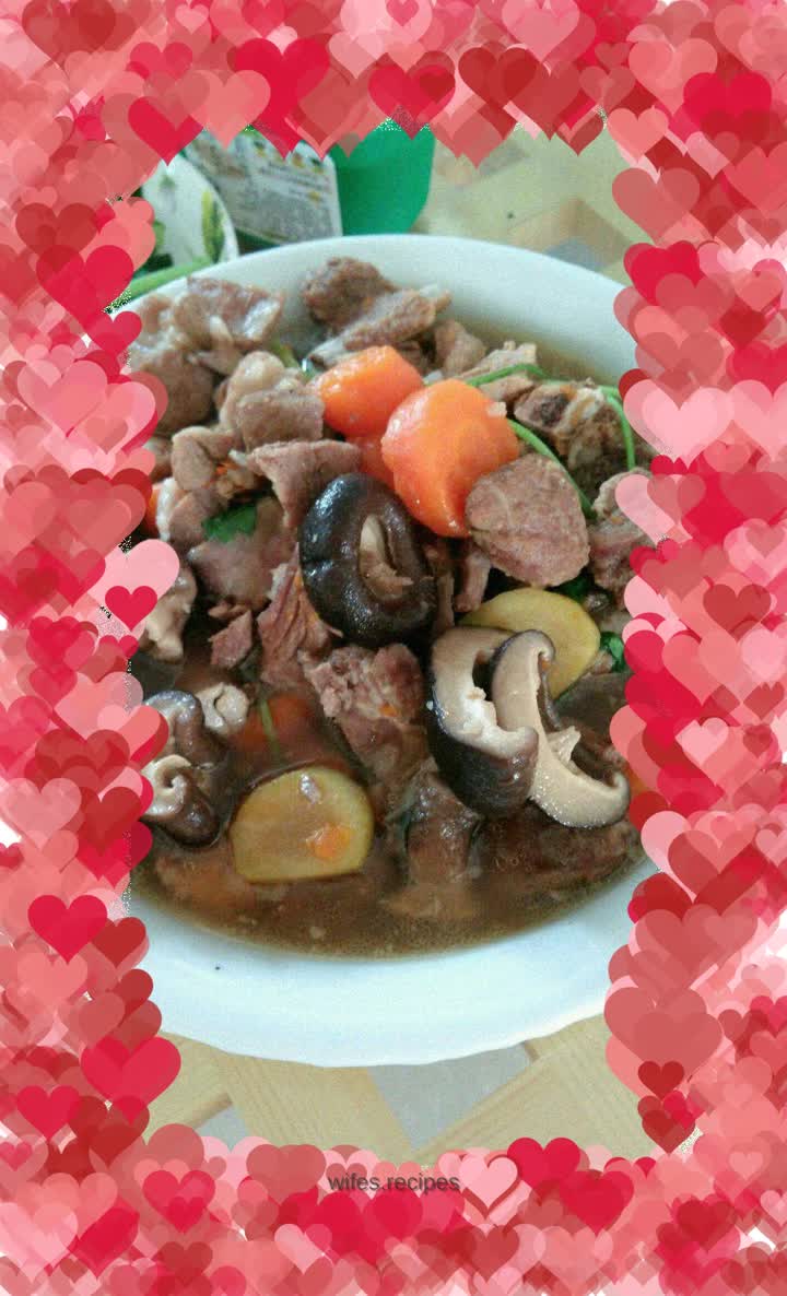 Braised Pork Ribs with Mushrooms
