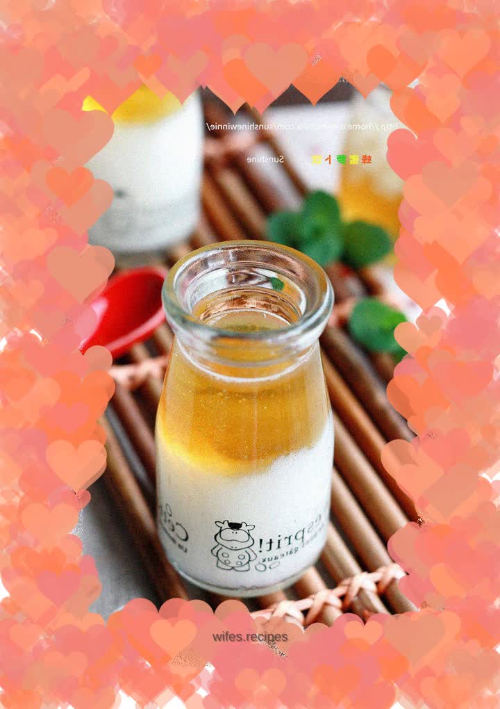 A little recipe to soothe the throat and relieve cough-----honey radish drink