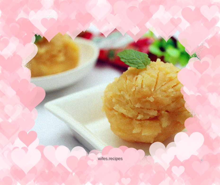 Mashed Potatoes with Sauce