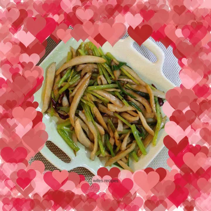 Stir-fried king oyster mushrooms and celery