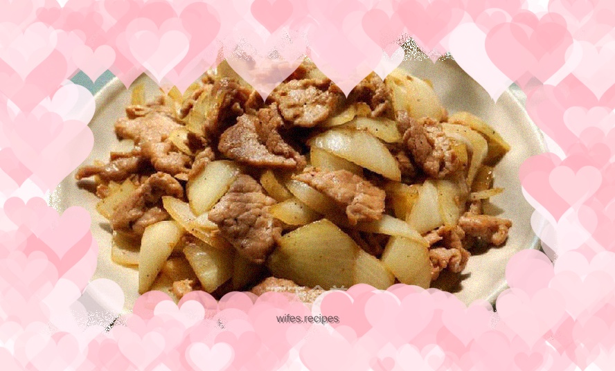 Beef fillet with black pepper and onion